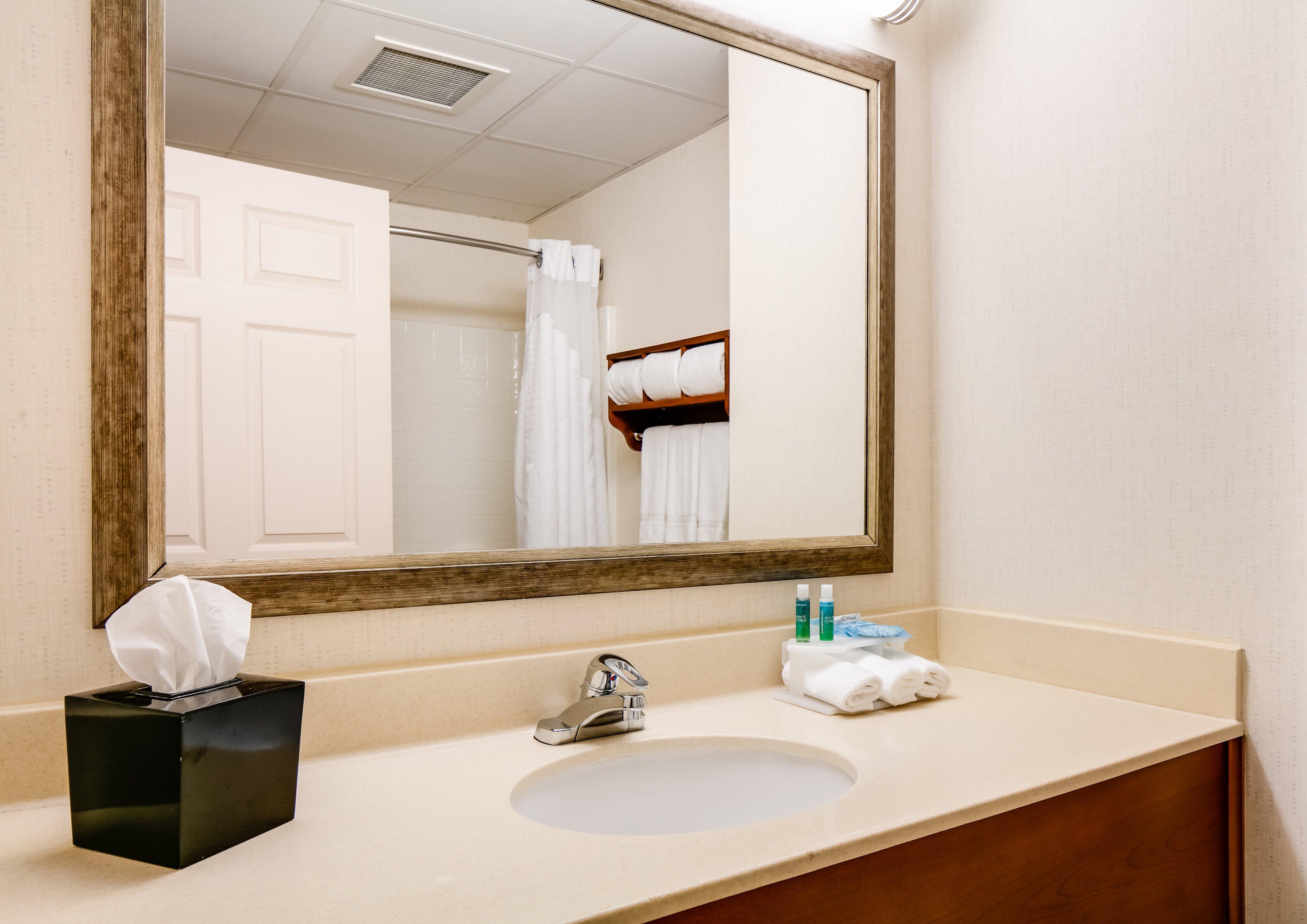 Holiday Inn Express Hotel & Suites Coralville By Ihg מראה חיצוני תמונה