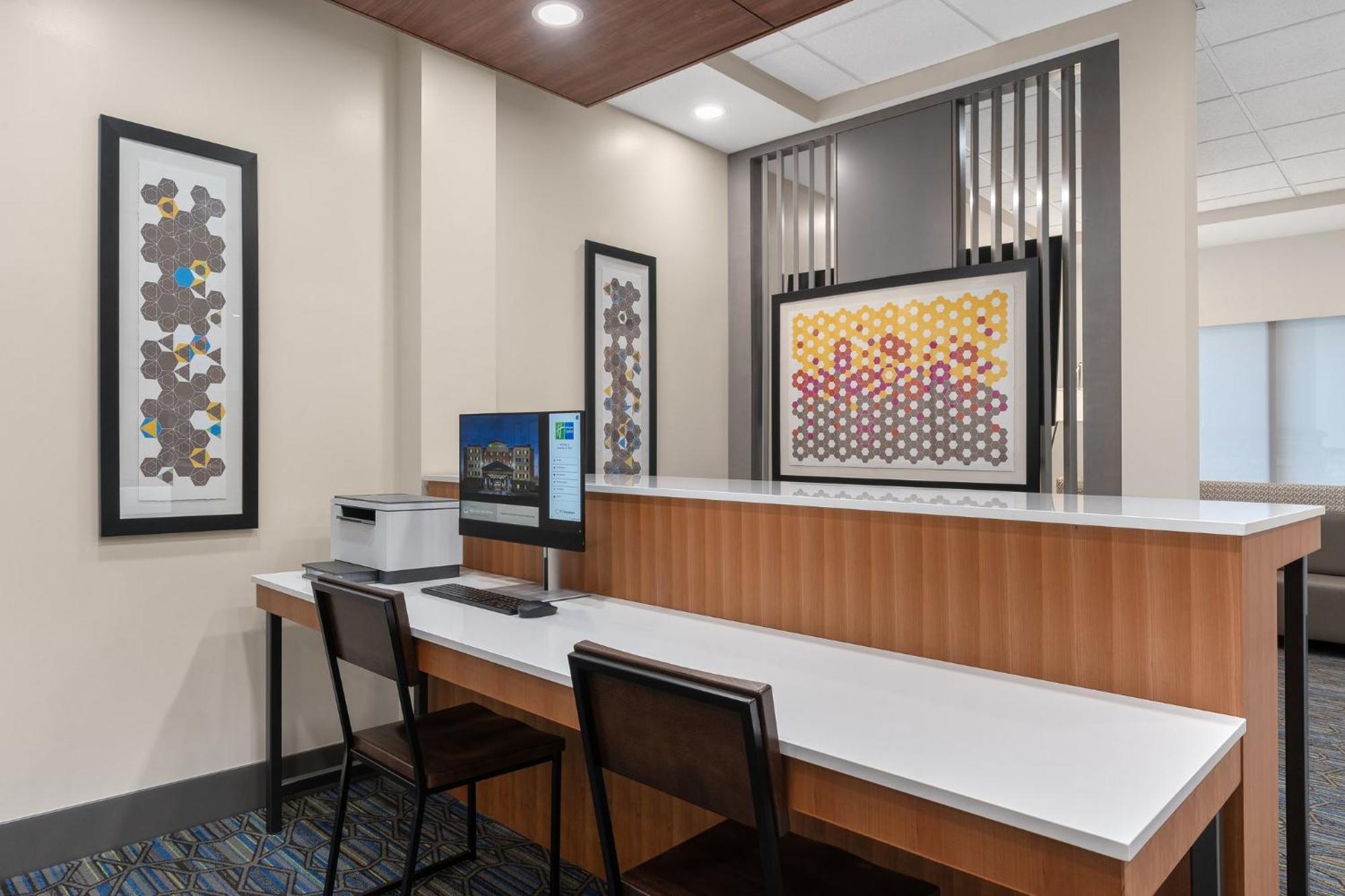Holiday Inn Express Hotel & Suites Coralville By Ihg מראה חיצוני תמונה