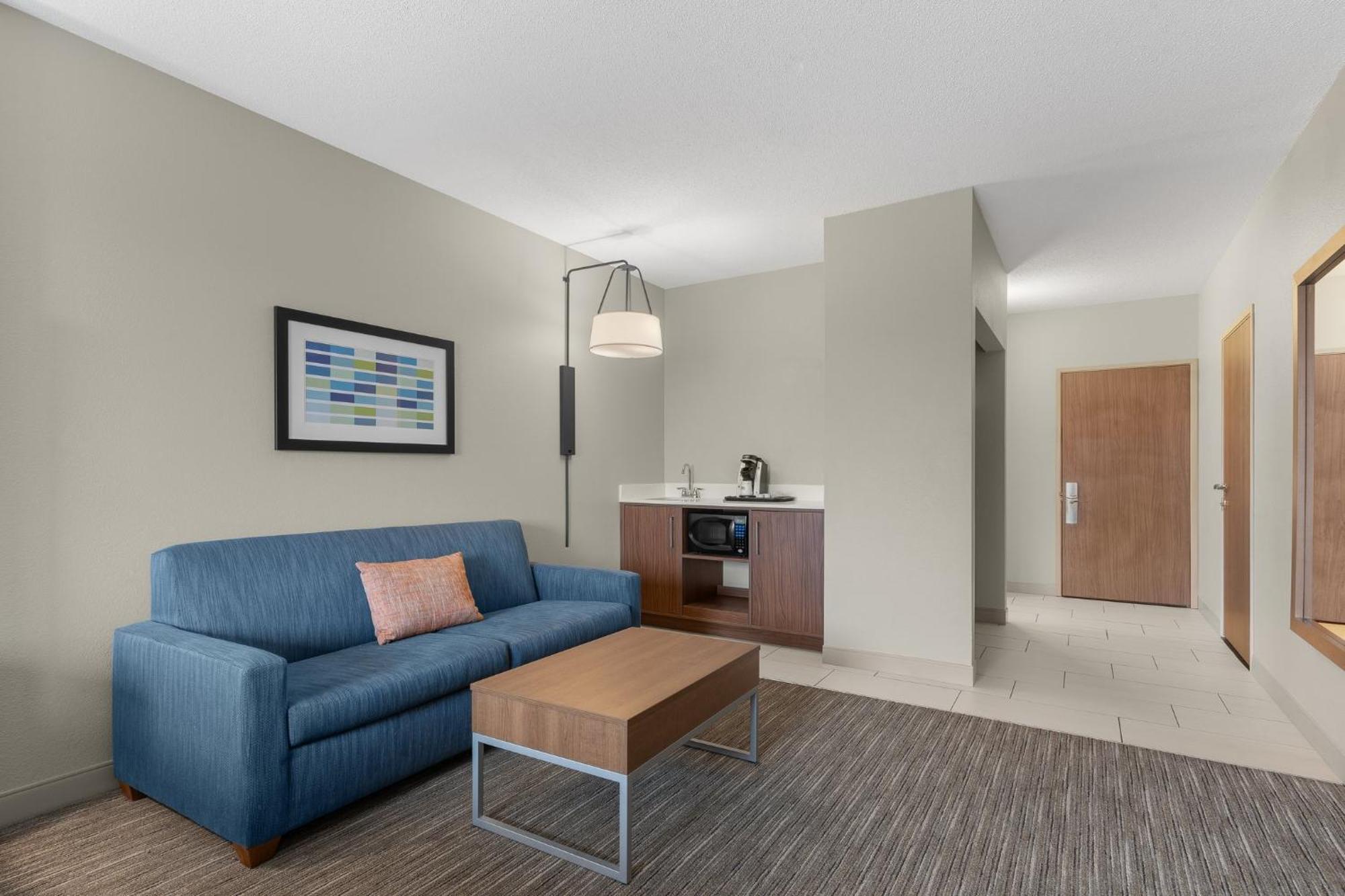 Holiday Inn Express Hotel & Suites Coralville By Ihg מראה חיצוני תמונה